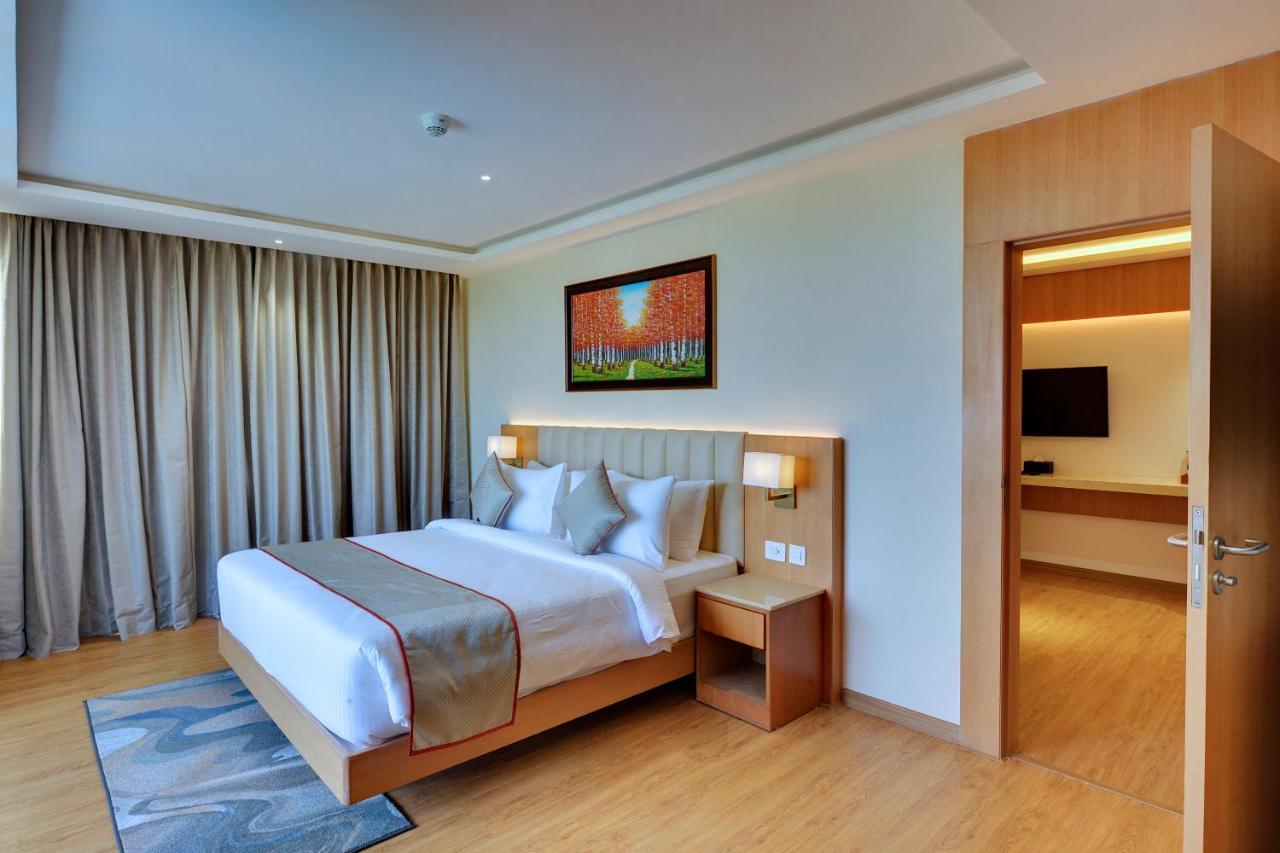 Clarion Hotel Bangalore Yesvantpur Eksteriør billede