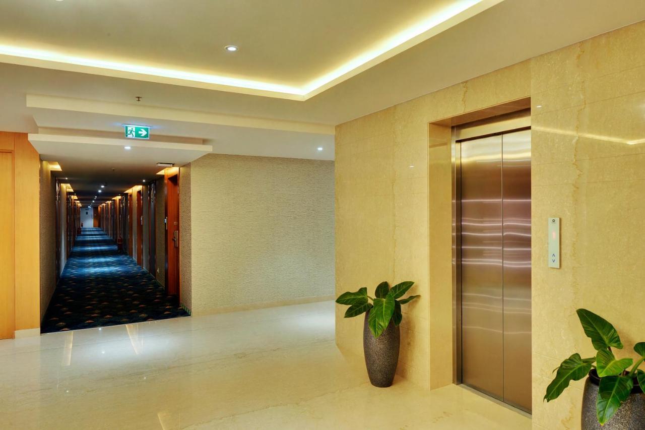 Clarion Hotel Bangalore Yesvantpur Eksteriør billede