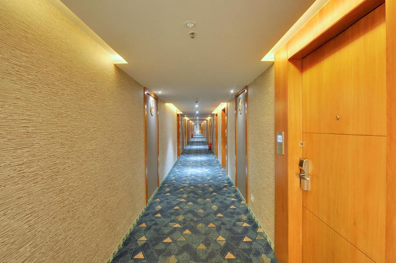 Clarion Hotel Bangalore Yesvantpur Eksteriør billede